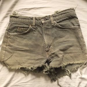 Olive shorts | Levi’s